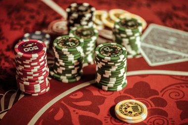 American Roulette wheel layout showing 0, 00, and numbered pockets